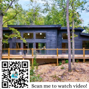 Brand New Cabin Wfire Pit, Hot Tub, Gameroom
